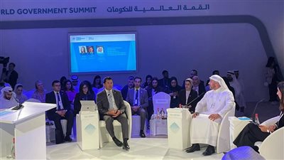 وزير الرياضة يشارك فى الجلسة الحوارية 