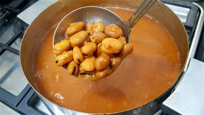 طريقة عمل الفول المدمس في الحلة بلون فاتح - فيديو