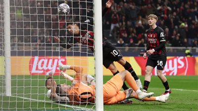 ميلان يتفوق على توتنهام بهدف في الشوط الأول بدوري أبطال أوروبا