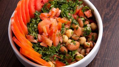 طريقة عمل الفول المدمس بالمنزل.. أسهل وصفات للتدميس