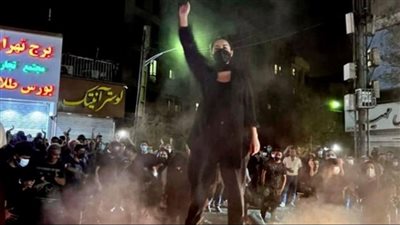 حملة توقيعات من شخصيات دولية لدعم انتفاضة إيران