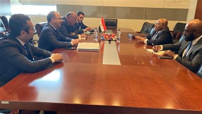 وزير الخارجية يلتقي مع المبعوث الخاص للاتحاد الإفريقي في الصومال