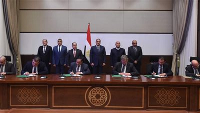 التوقيع على٣ اتفاقيات لتصنيع السيارات في مصر بين الحكومة وعدد من شركات المحلية والعالمية