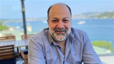 بعدما تصدر تريند جوجل.. الإعلامي السوري أحمد الدرع يحسم الجدل بشأن الوضع الصحي للفنان شادي زيدان