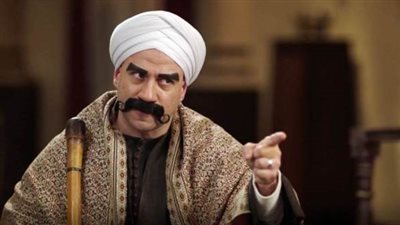  أحمد مكي يتقدم ببلاغ يتهم فيه أحد المراكز التجارية باستغلال شخصيته في العمل دون إذنه