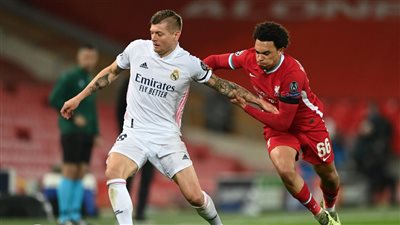 مفاجأة قبل موقعة الأبطال.. ريال مدريد يُناور ليفربول بورقة توني كروس